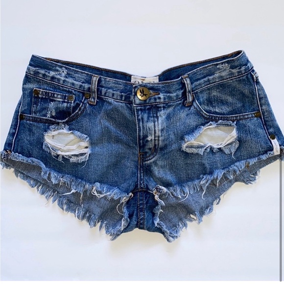 One Teaspoon Trash Whores Distressed Jean Shorts - Picture 2 of 3